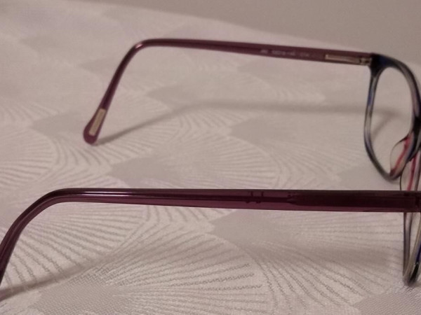 John&Jess - J90 52&curren;18