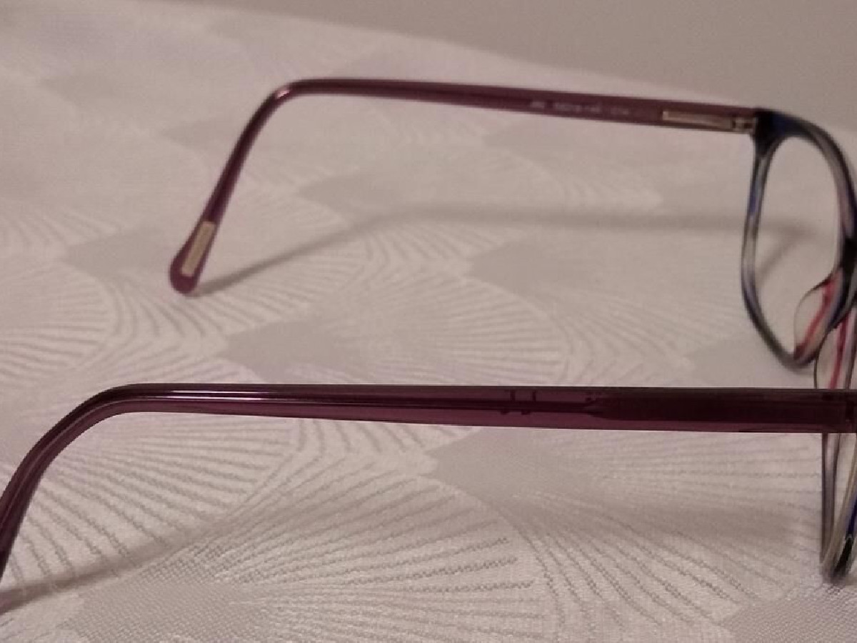 John&Jess - J90 52&curren;18