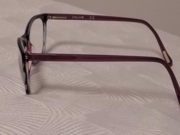 John&Jess - J90 52&curren;18