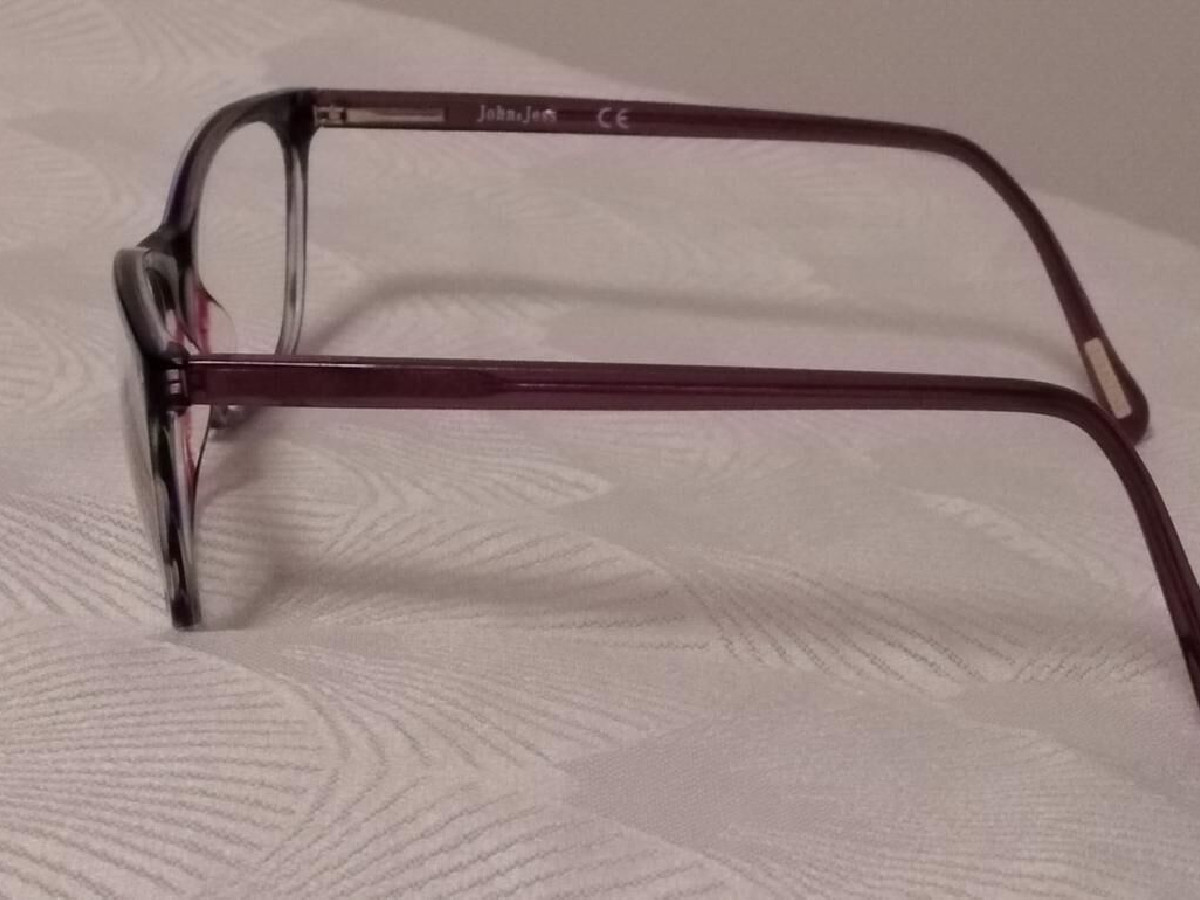 John&Jess - J90 52&curren;18