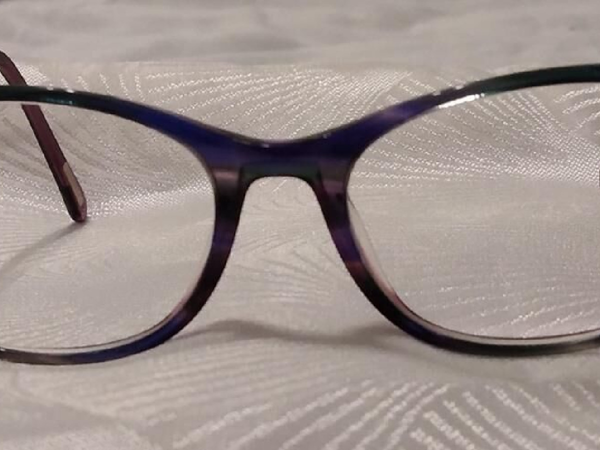 John&Jess - J90 52&curren;18