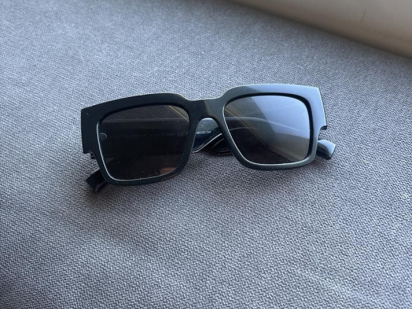 Dolce & Gabbana - -...