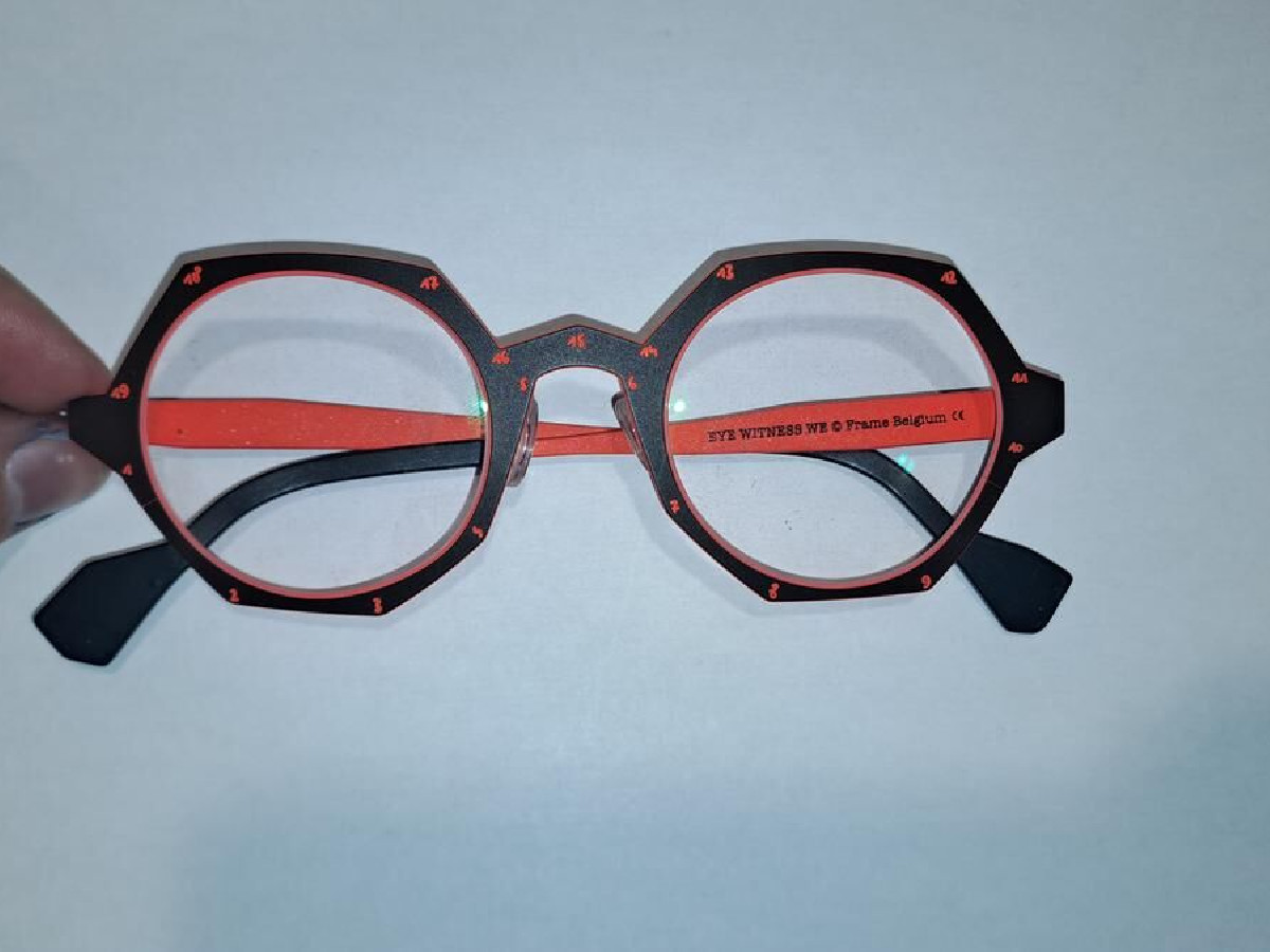 Theo - eye witness  - 249 48&curren;25