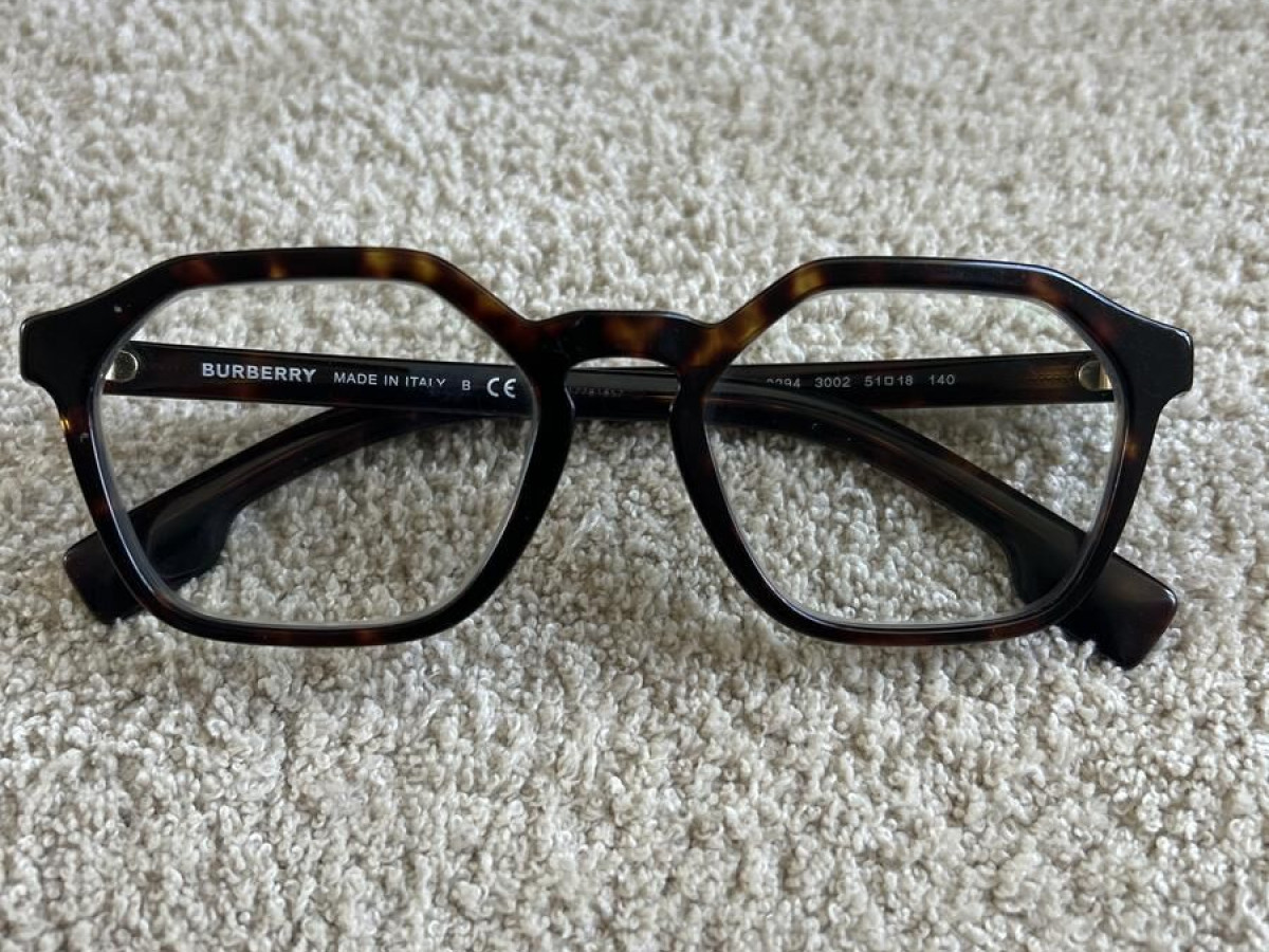 Burberry - B2294300251&curren;18140