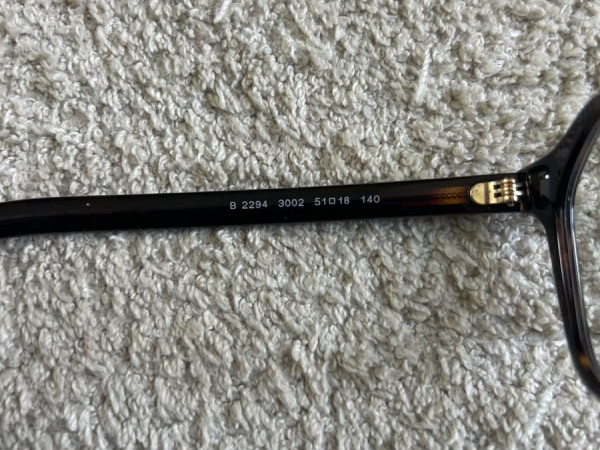 Burberry - B2294300251&curren;18140