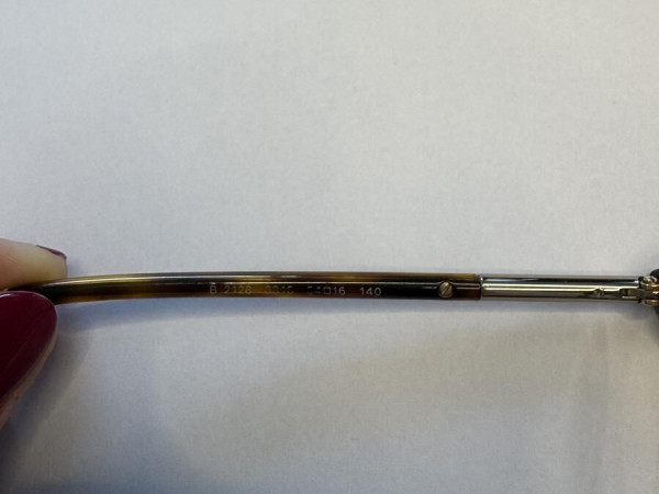 Burberry - B 2128 3310 5416 140