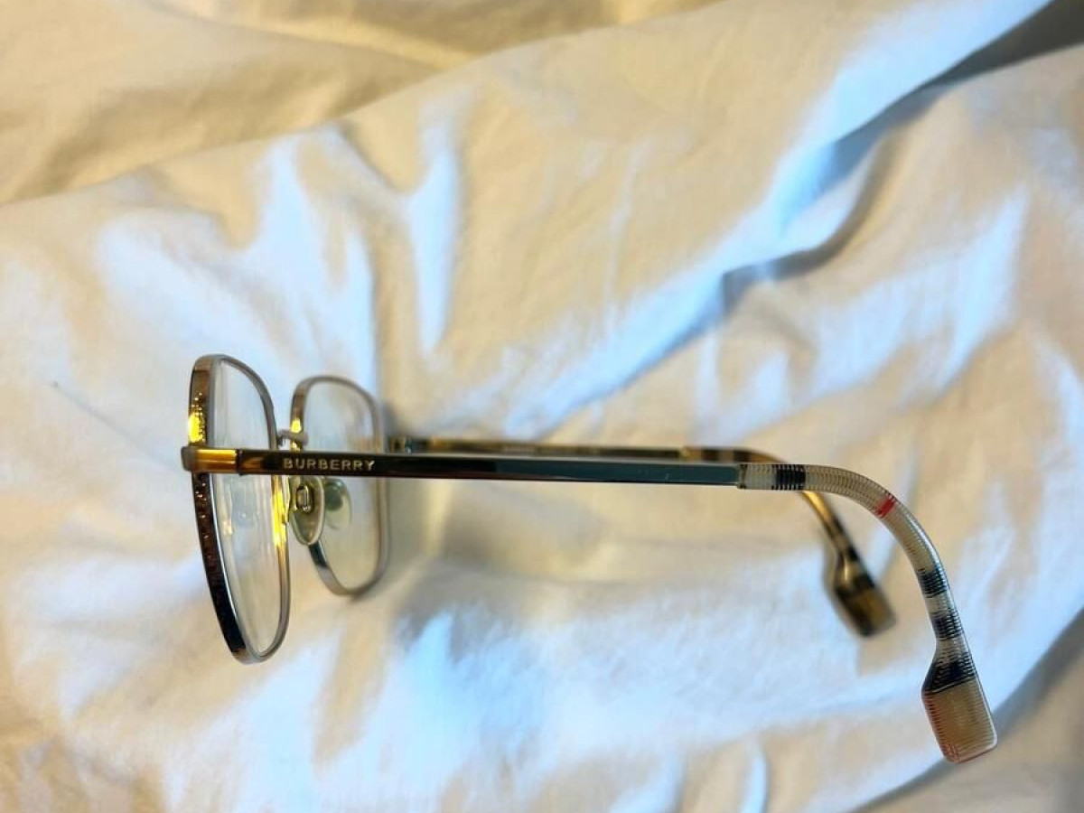 Burberry Elliott  - BE134471109 55&curren;20