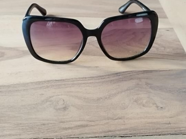 Guess - Gu7863 01B 58&curren;18 140