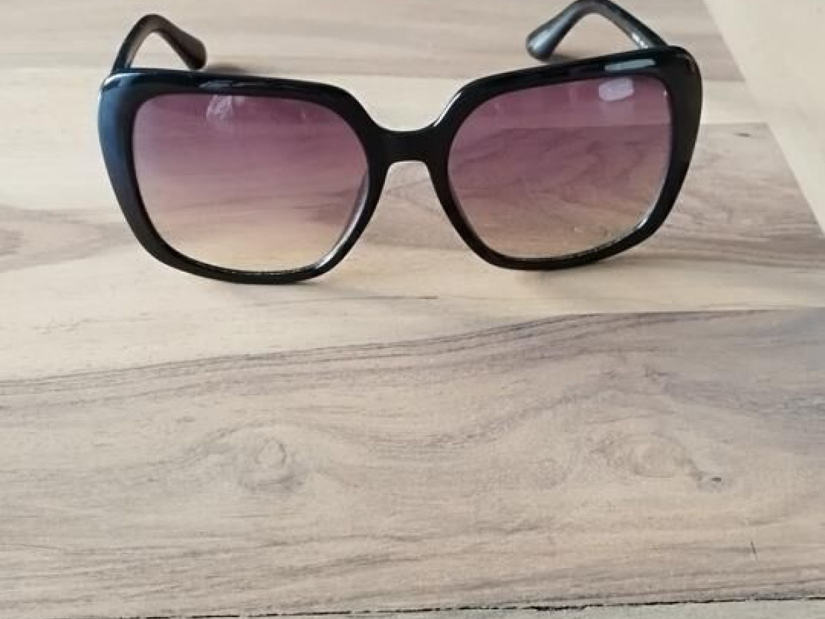 Guess - Gu7863 01B 58&curren;18 140