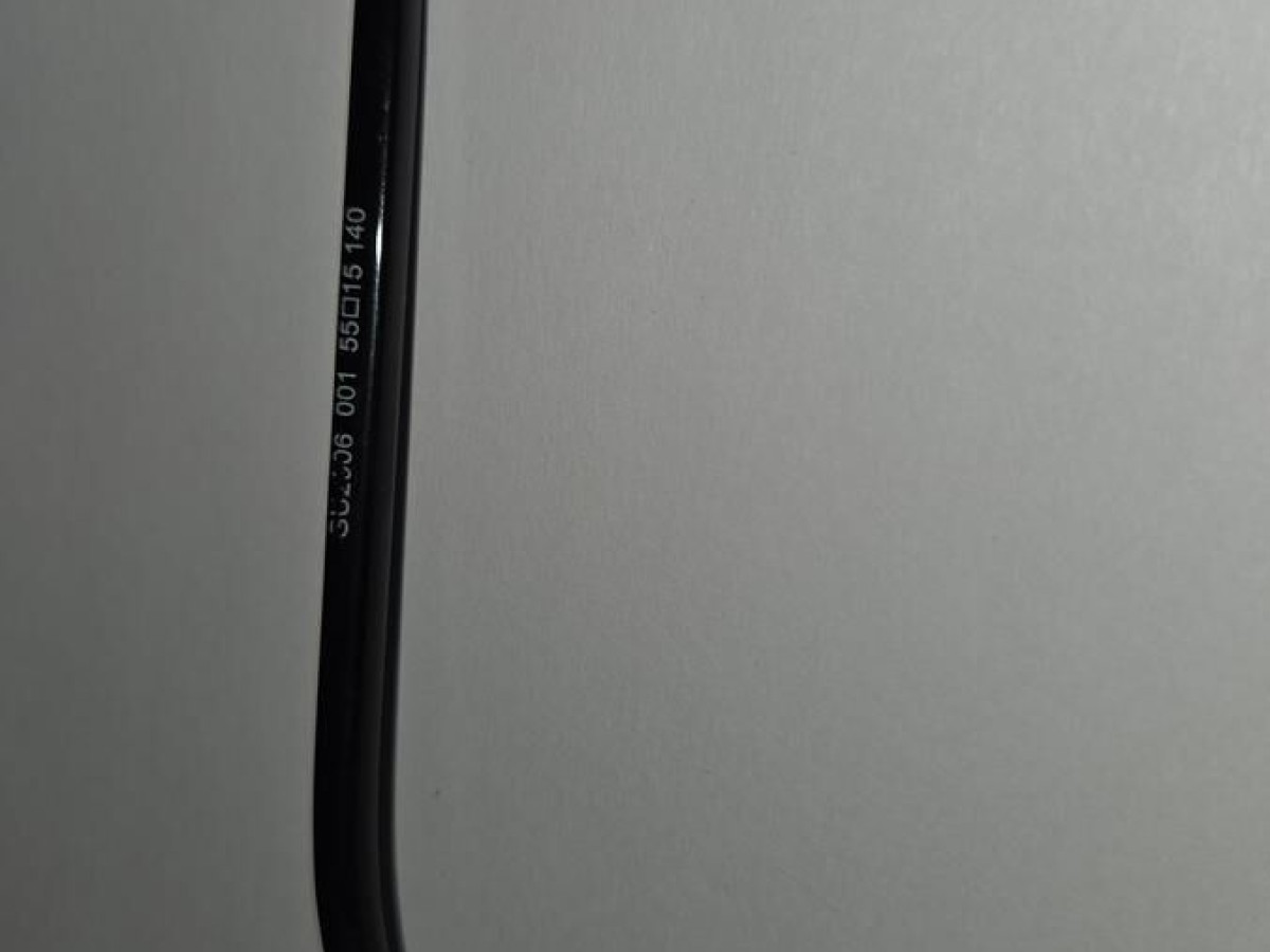 GUESS  - GU2306 001 55&curren;15