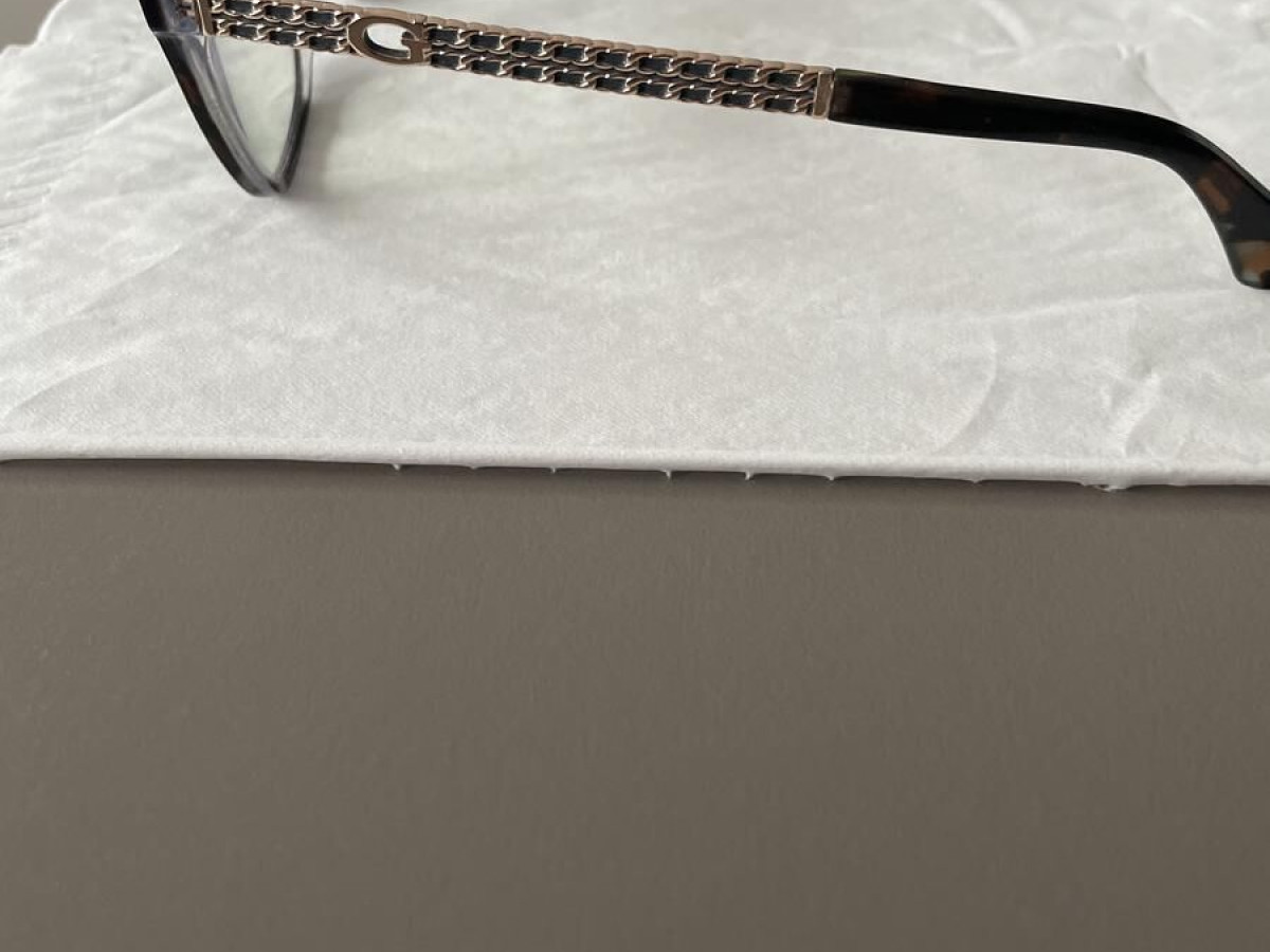 Guess - GU2882 092 53&curren;17 140