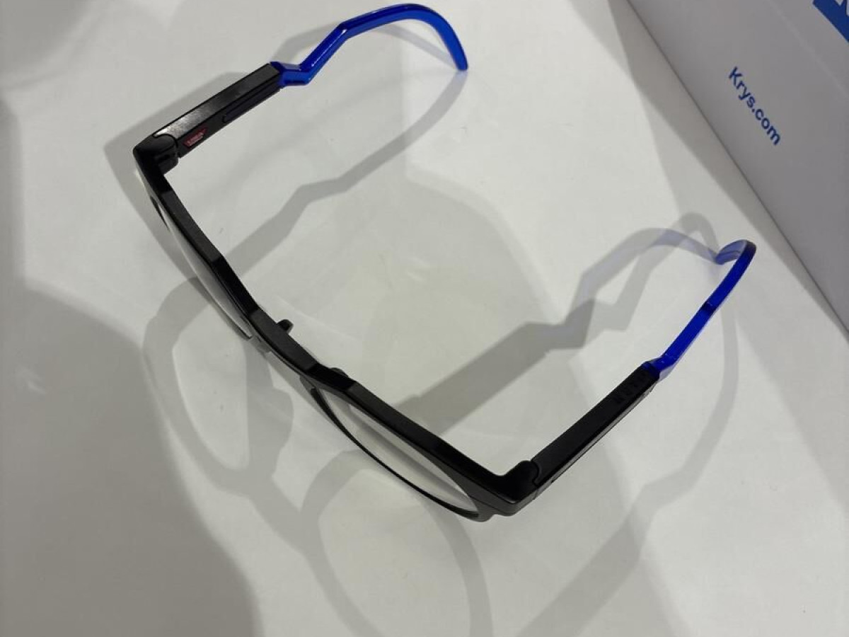 Oakley - Hstn  9242 52&curren;21