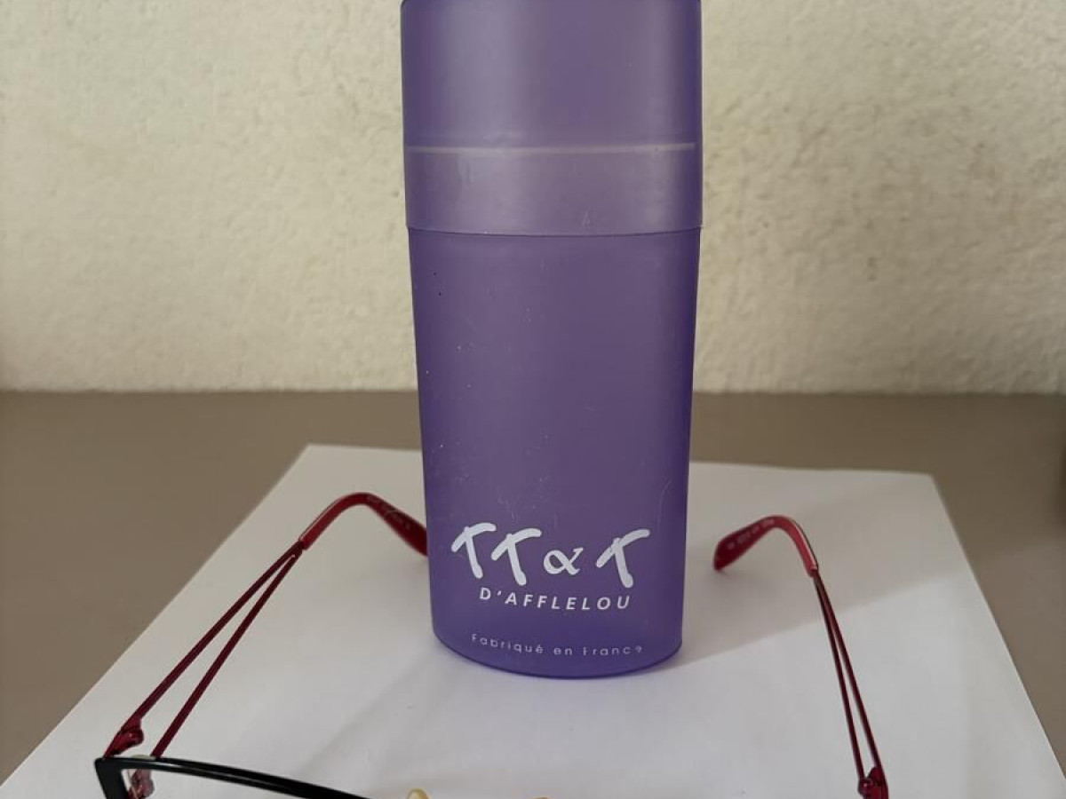 TT&T d &acute;Afflelou - 139 52 19 434 135 19&curren;52