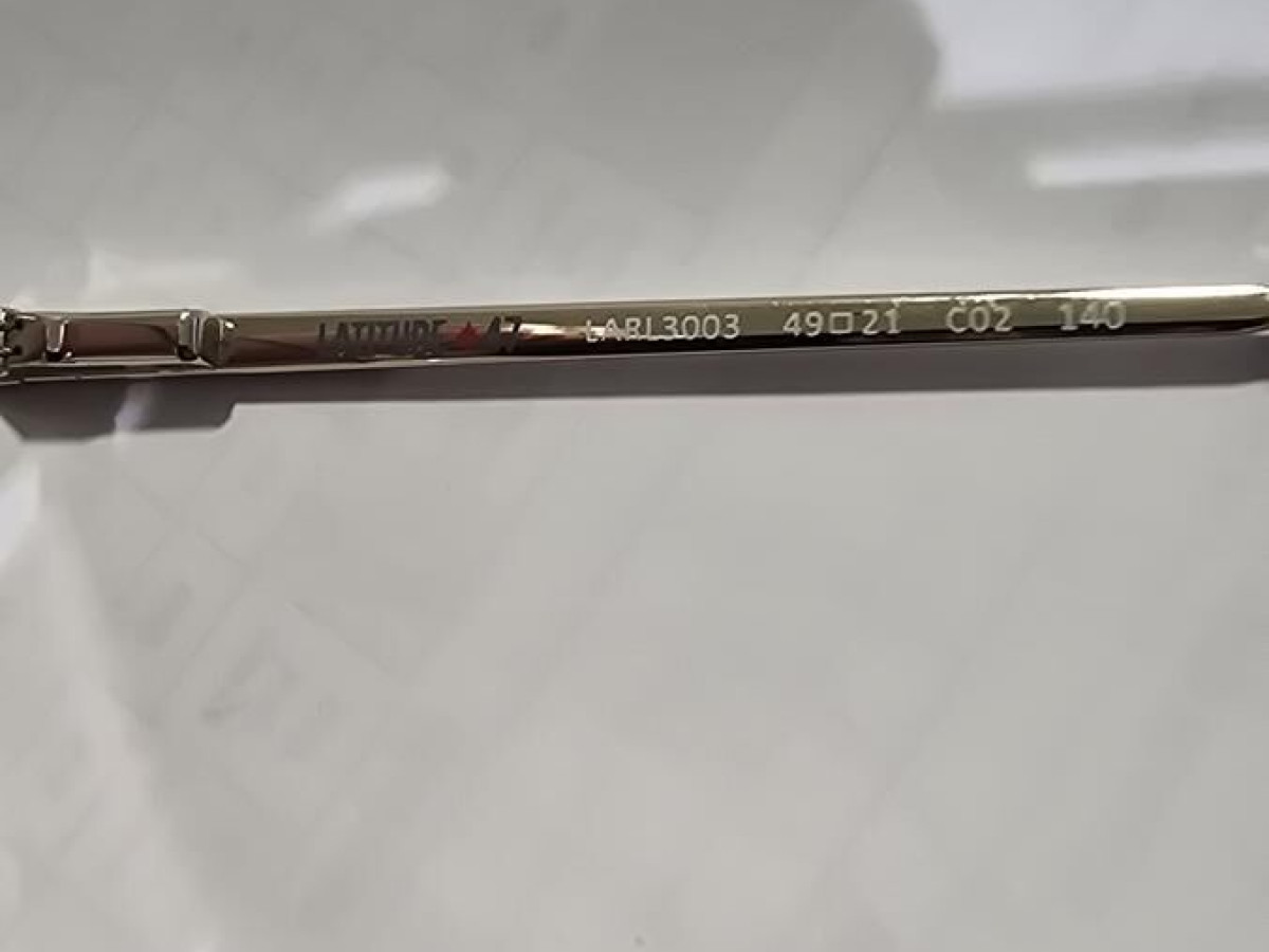 Latitude  - LARL300349&curren;21C02140