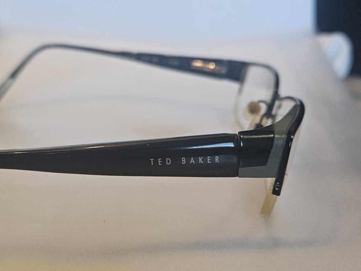 Ted Baker the old one two - 4132 005 54&curren;18