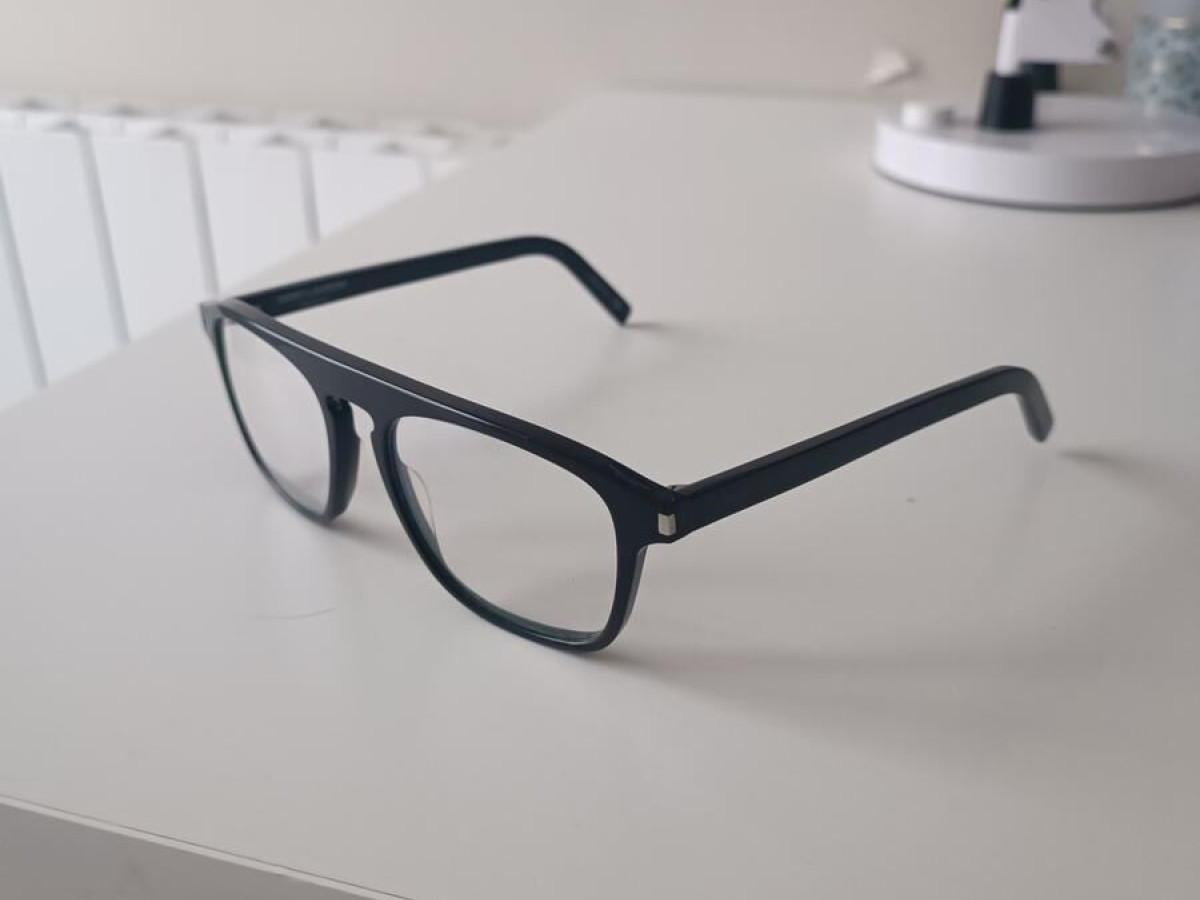 Yves Saint Laurent  - SL157 001 52&curren;18 -140