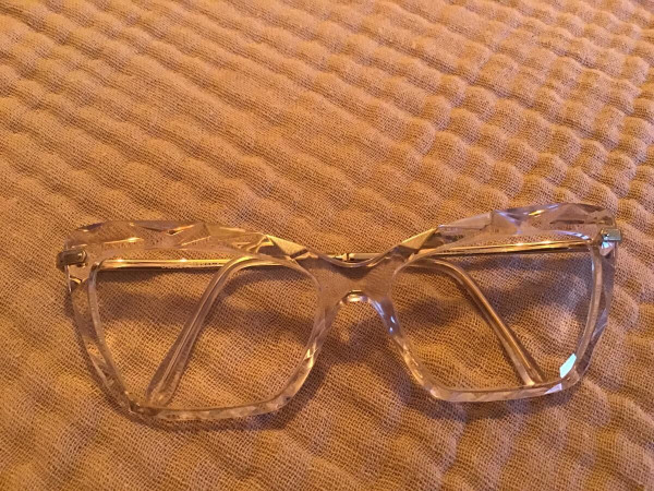 Yves St Laurent - DG5025...