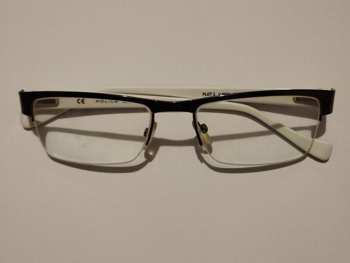 Police - V8905  53&curren;18