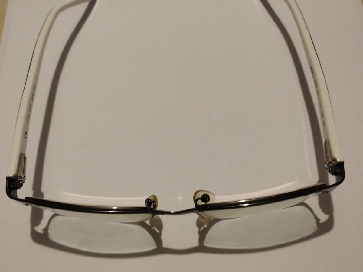 Police - V8905  53&curren;18