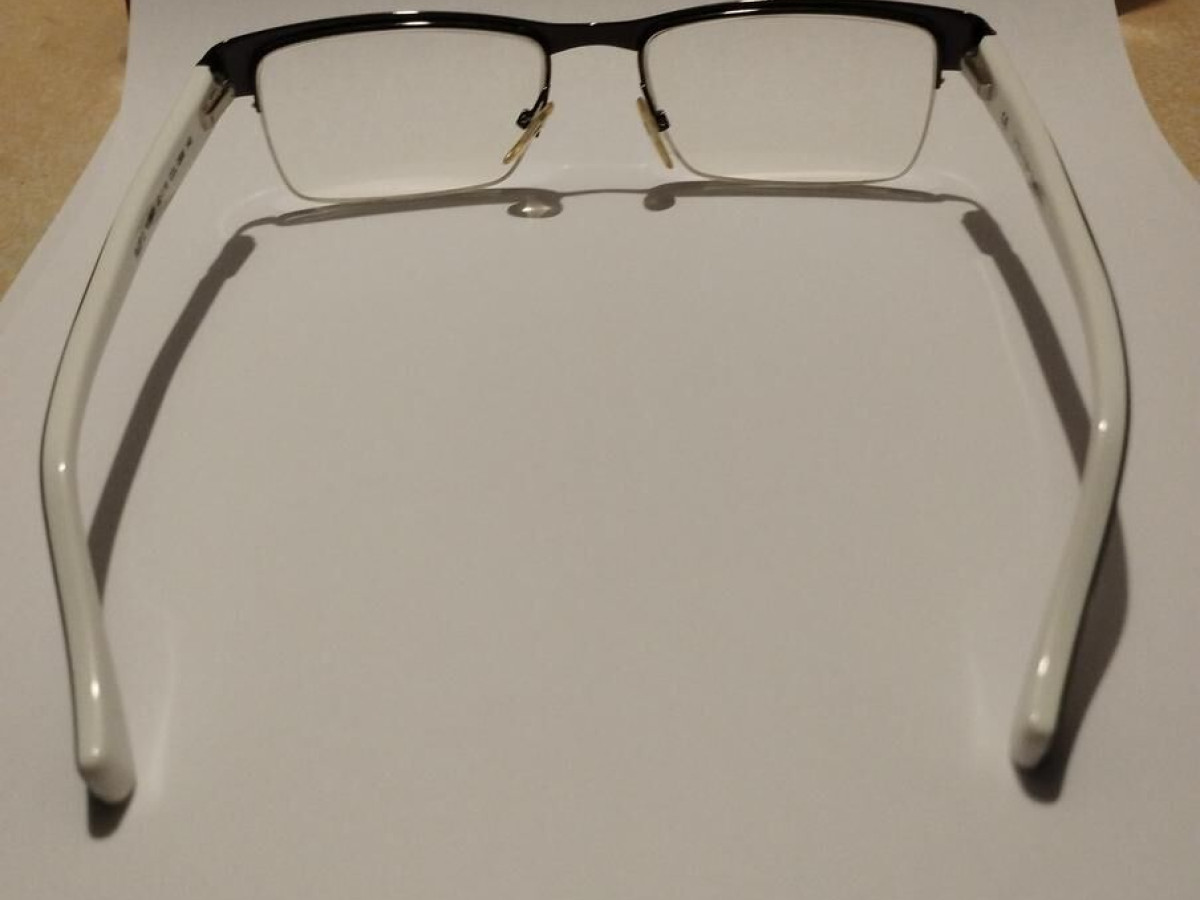 Police - V8905  53&curren;18