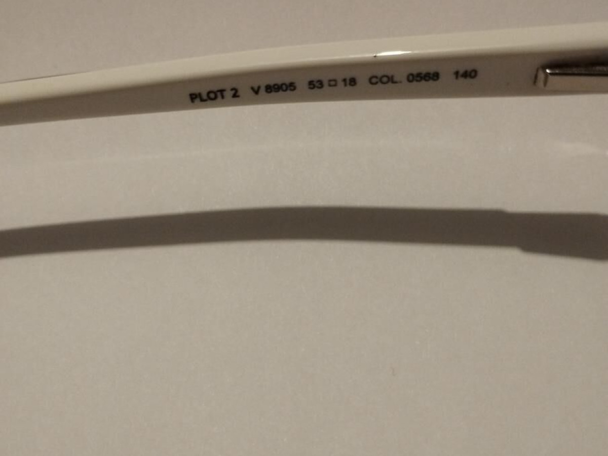 Police - V8905  53&curren;18