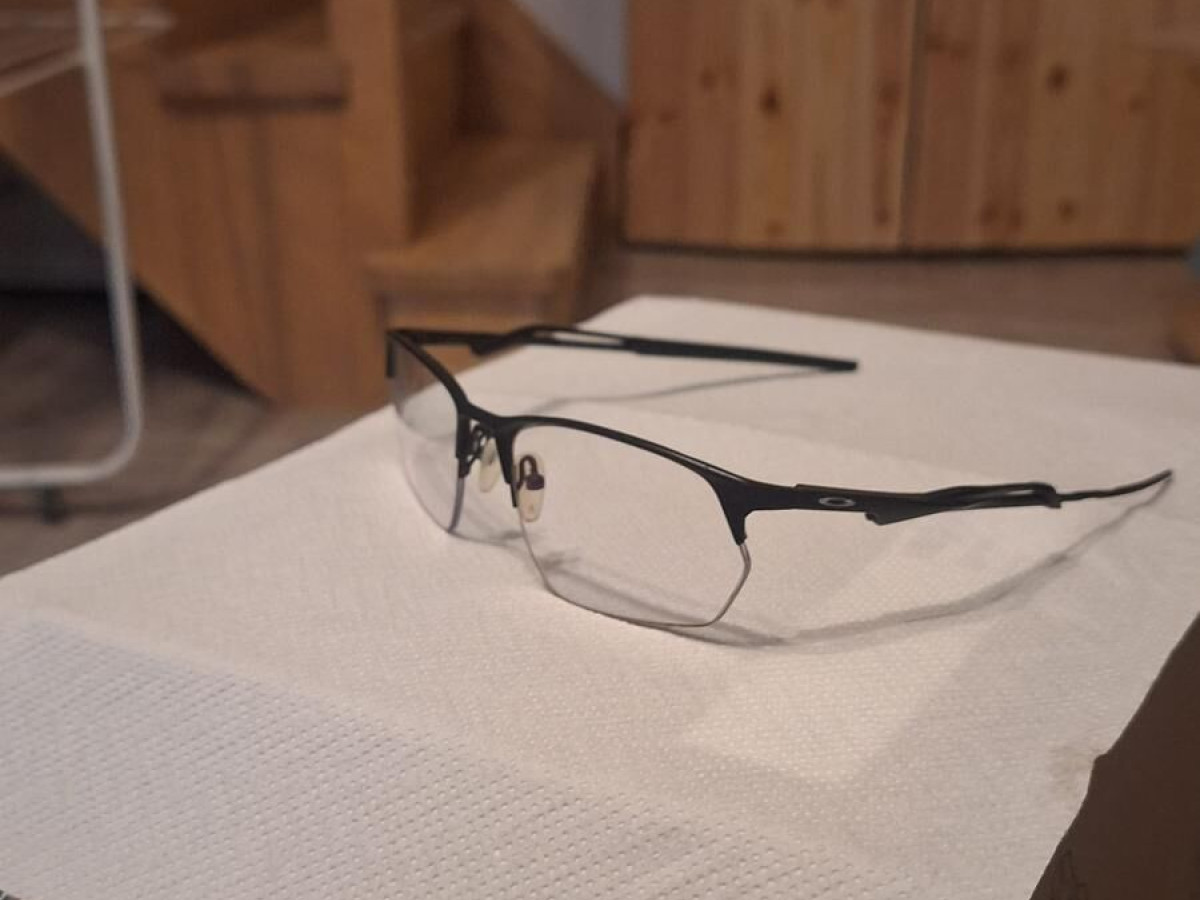 Oakley  - 140  OX5152-0156 T