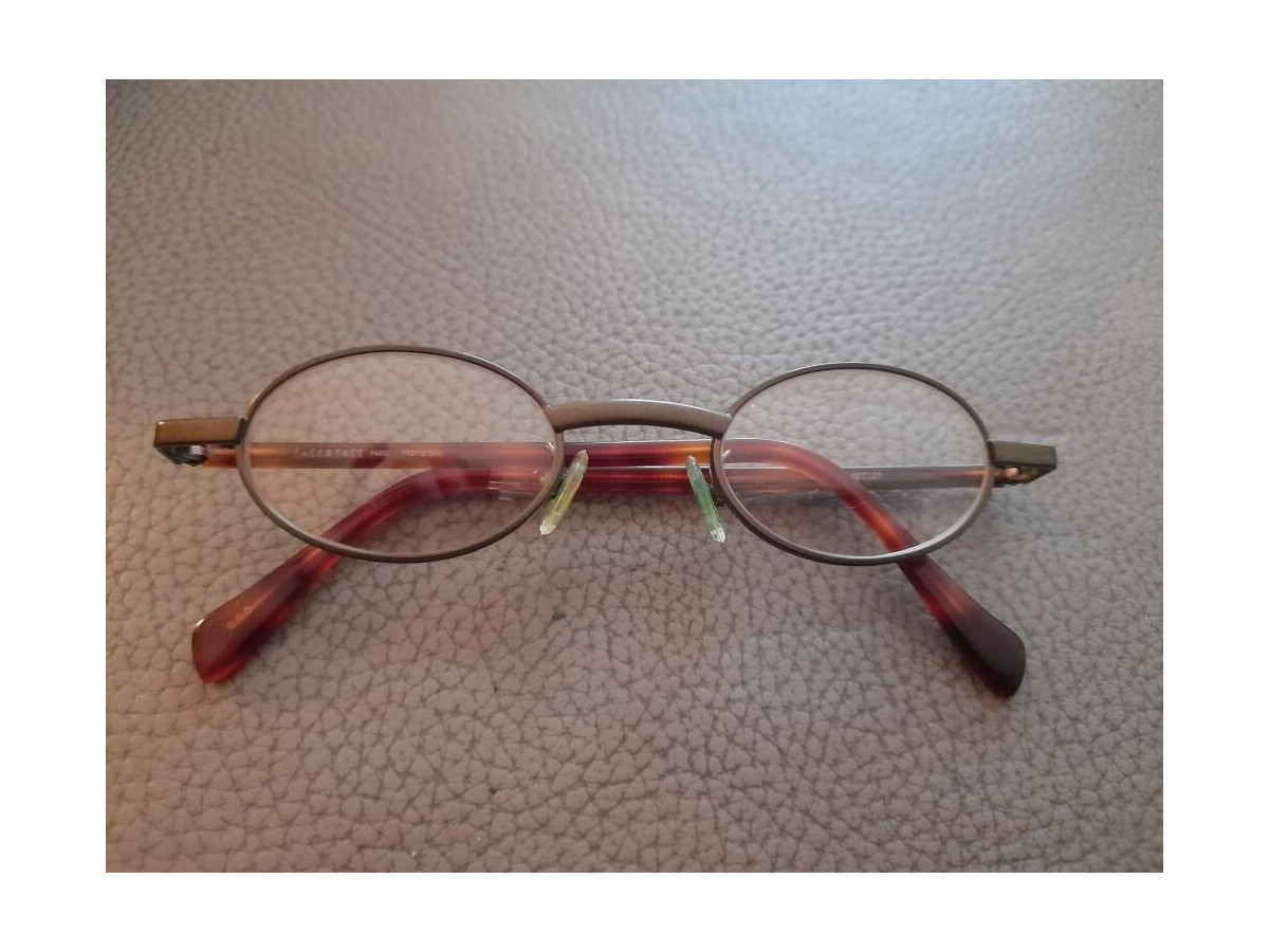 Face à Face - Nomad 42 21 42¤25