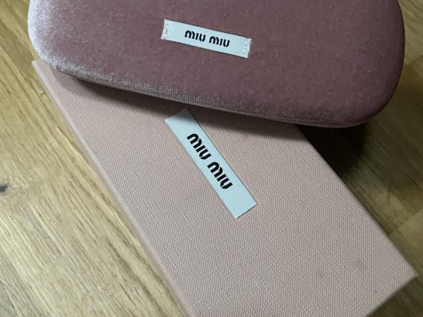 MIU MIU  - 54 16 HAH-101 140