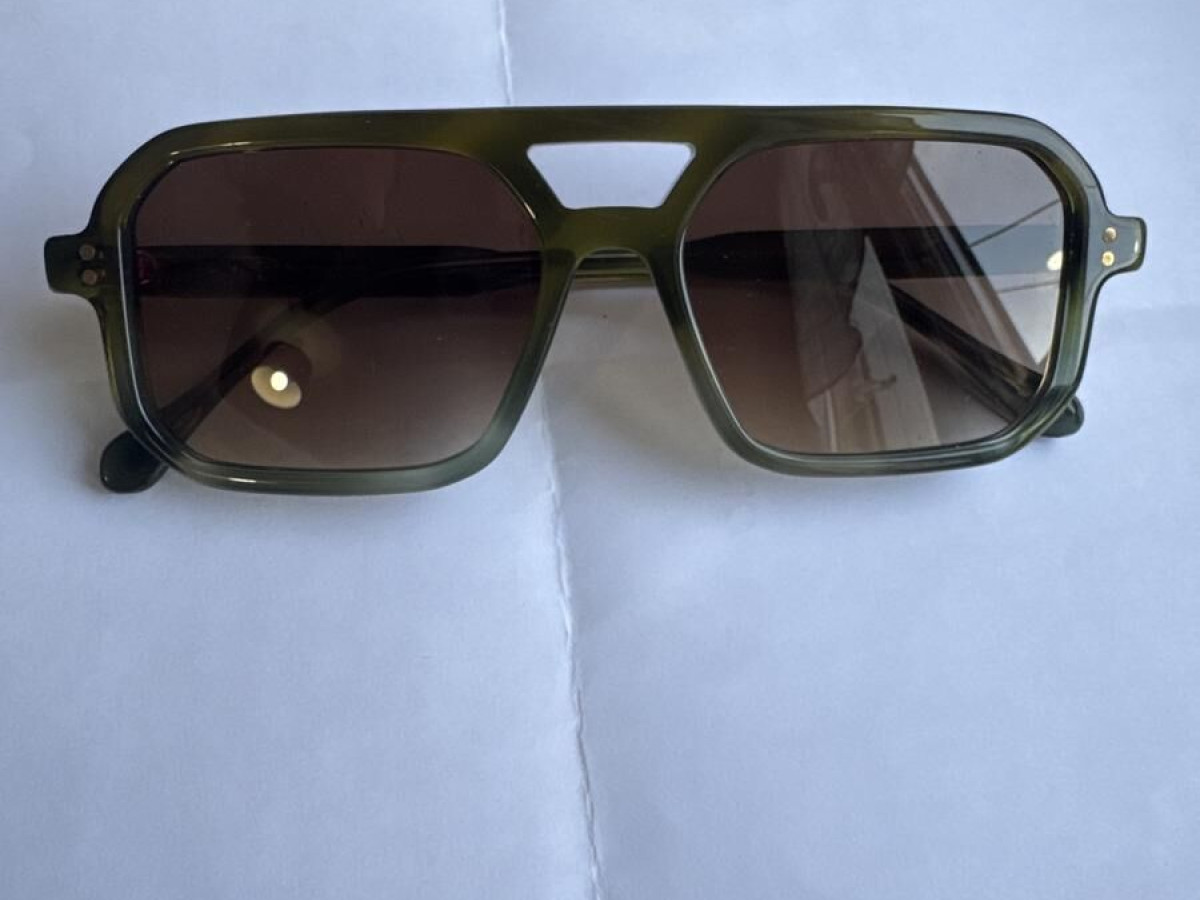 Claris Virot  - Timor 064C 53&curren;16