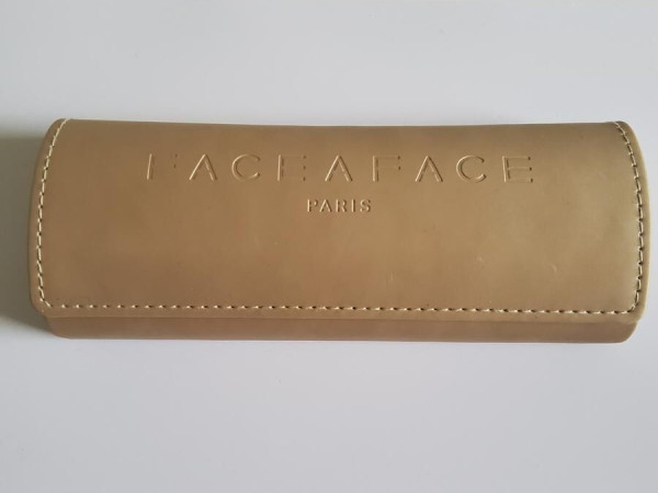 Face &agrave; face - Bahia452 17 55&curren;10