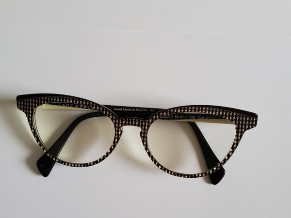 Face à face - FINCA250.17...