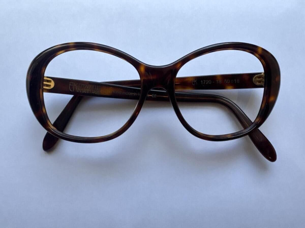 Emmanuelle khan - ek1720-18...