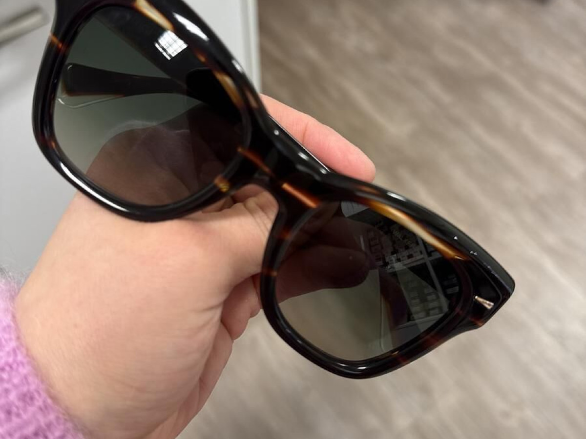 Gigi studios  - Walker  50&curren;22