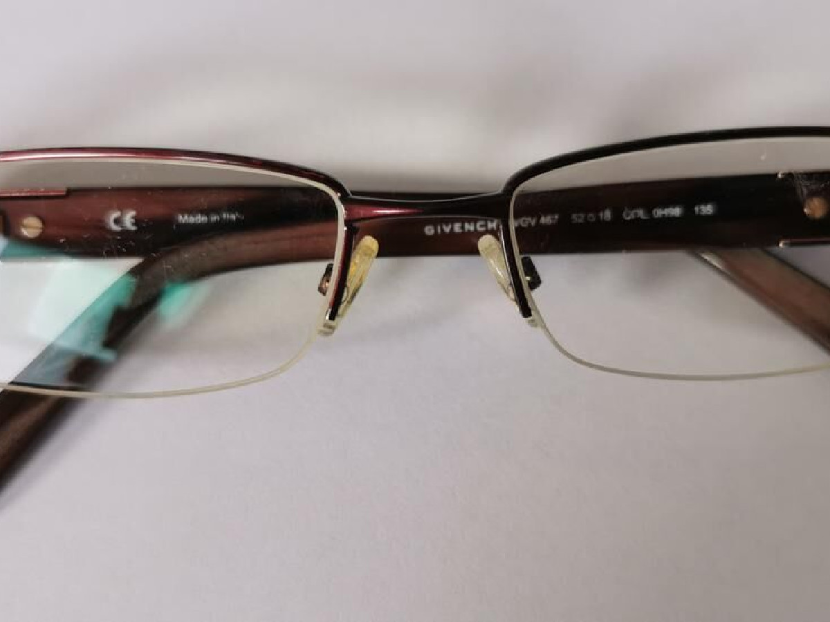 givenchy  - vgv52 51&curren;20