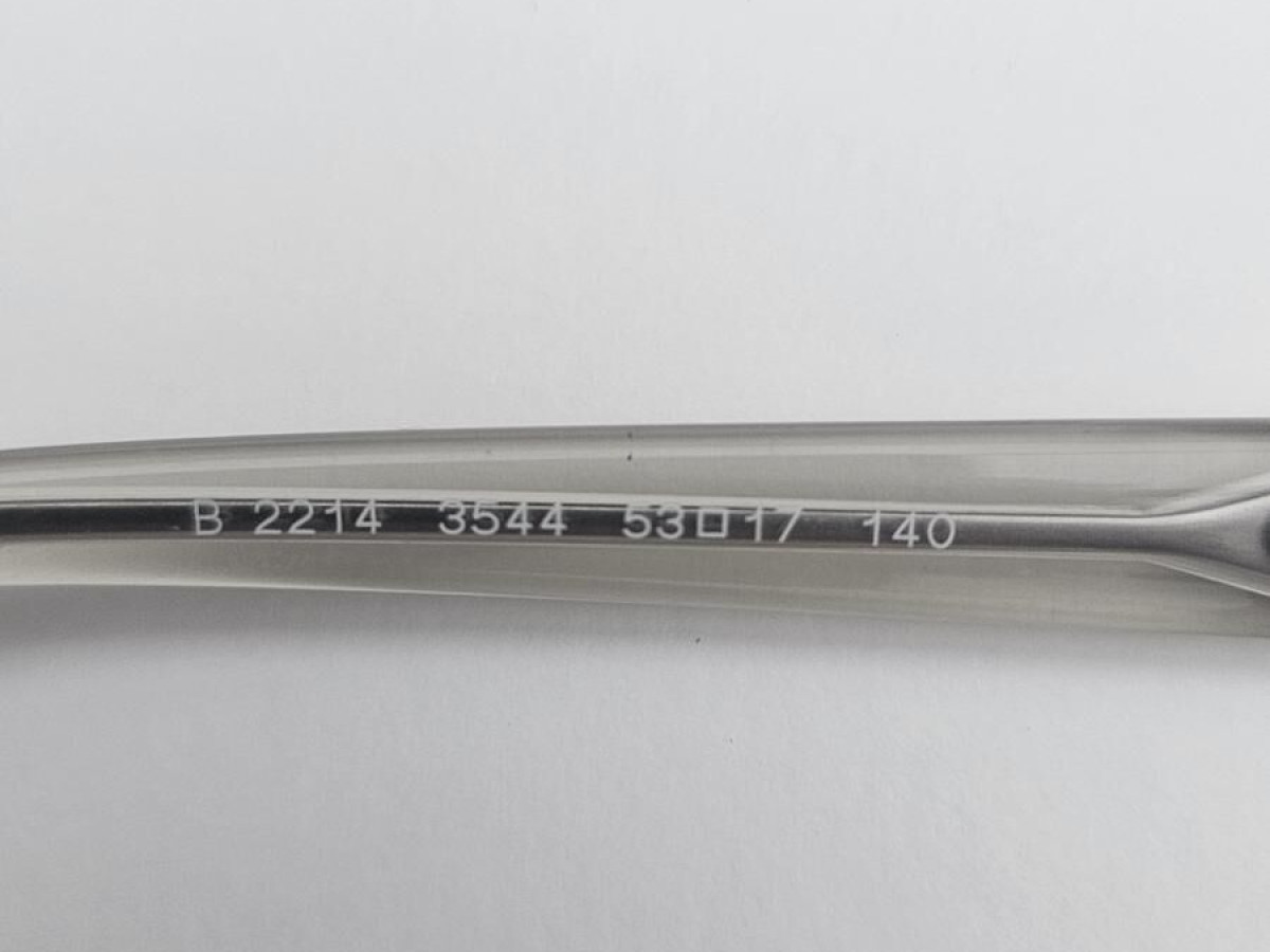 Burberry - B 2214 3544 53□17 140