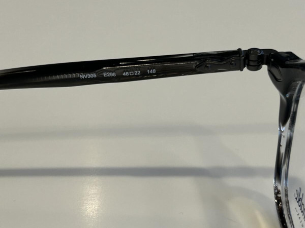 Fa&ccedil;onnable - NV305 E296 48&curren;22