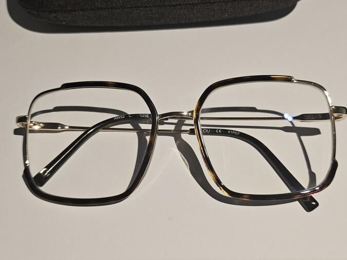 Lou - AW52 53&curren;18