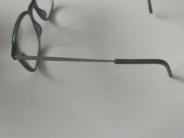 TOMMY HILFIGER  - TH 2037 LB7