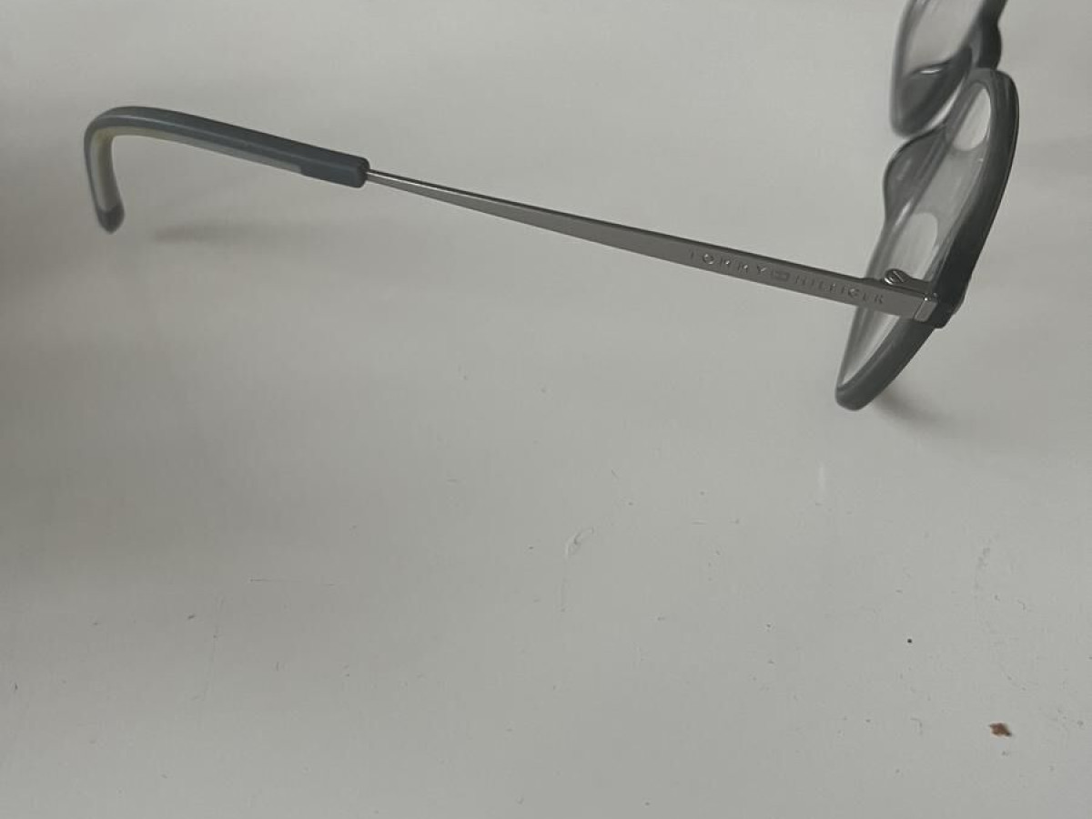 TOMMY HILFIGER  - TH 2037 LB7