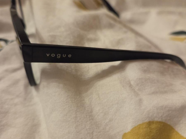 Vogue - VO5452 W44 53&curren;17 140