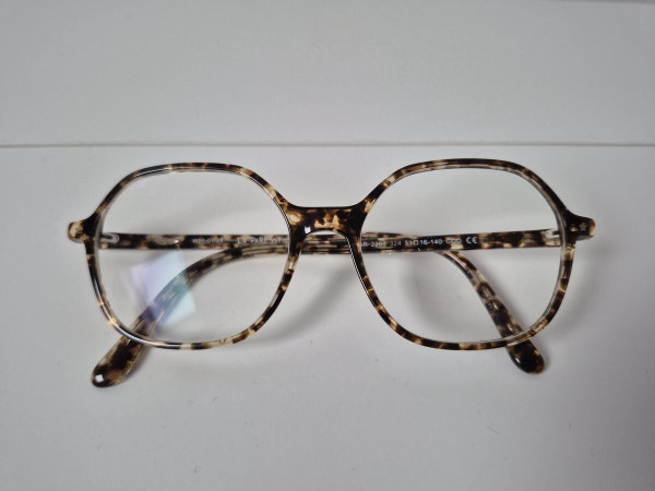 La paresseuse - Par2203 324...