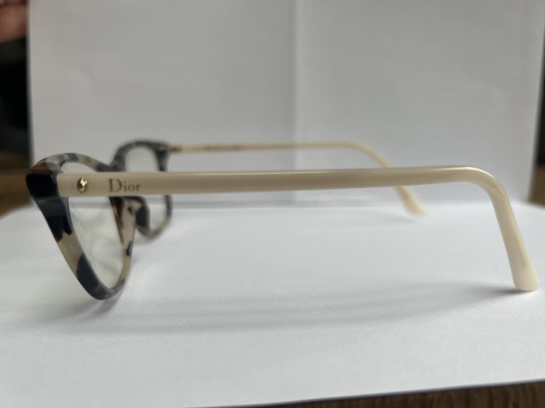 Christian DIOR  - Num&eacute;ro 18