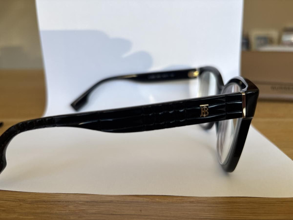 BURBERRY - B23633 001 53&curren;17 140