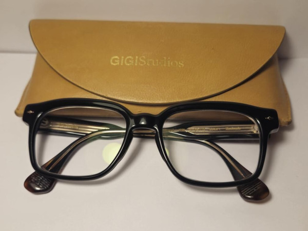 GIGI Studios -  MAGRITE...