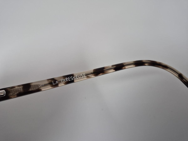 La paresseuse - Par2206 330 52&curren;19