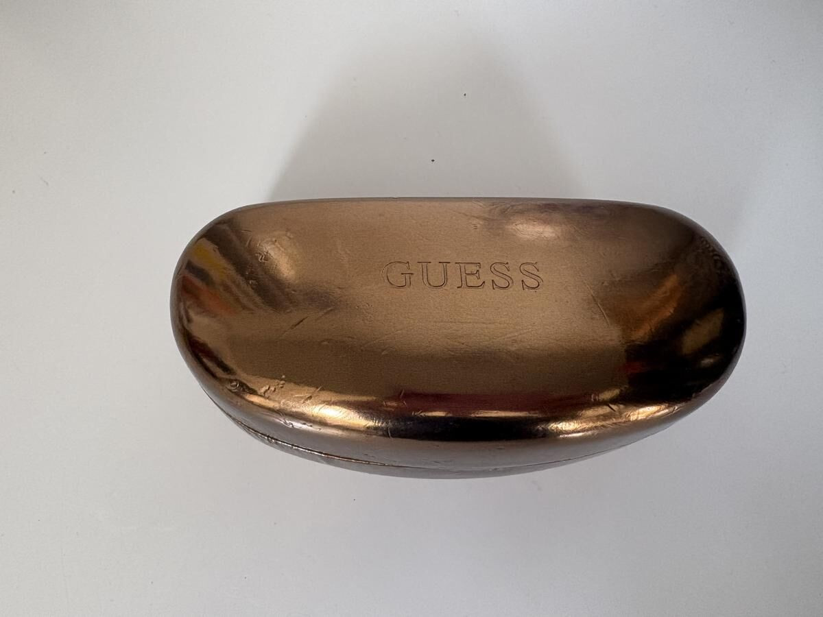 Guess  - 58017-130