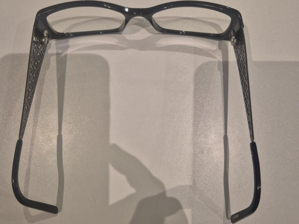 Givenchy - VGV644 52&curren;16