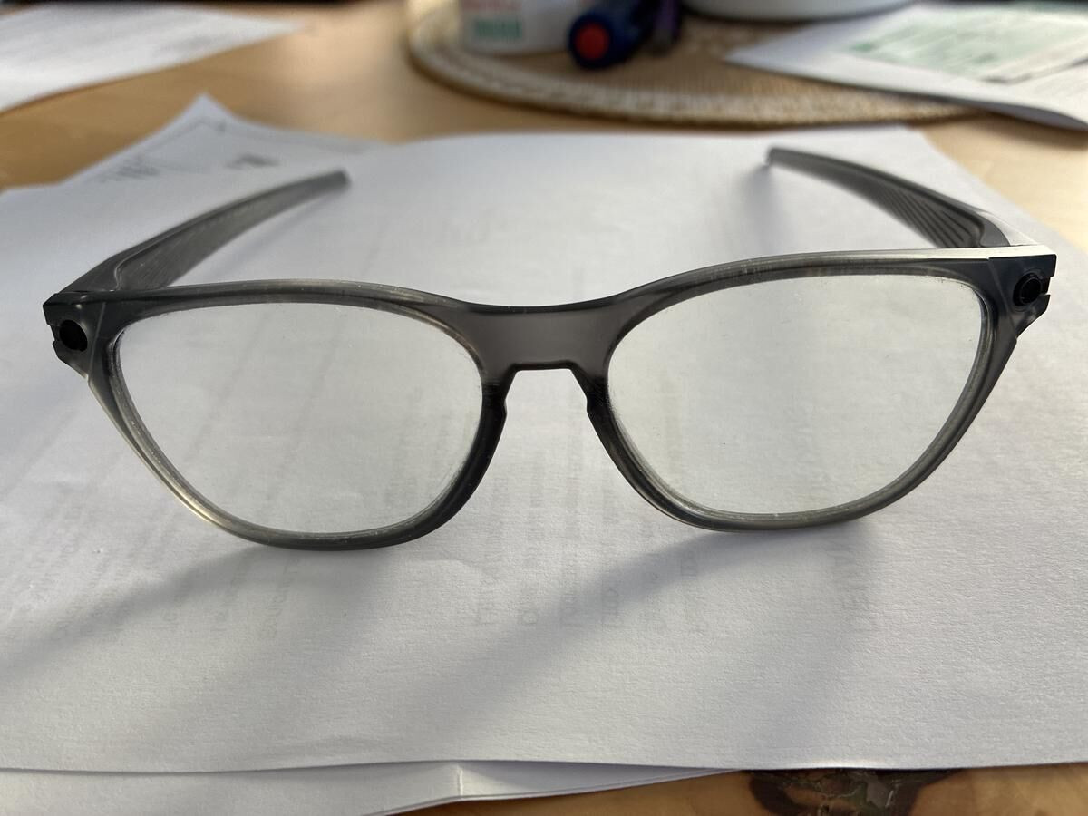 Okley - 140 Ox8177-0254