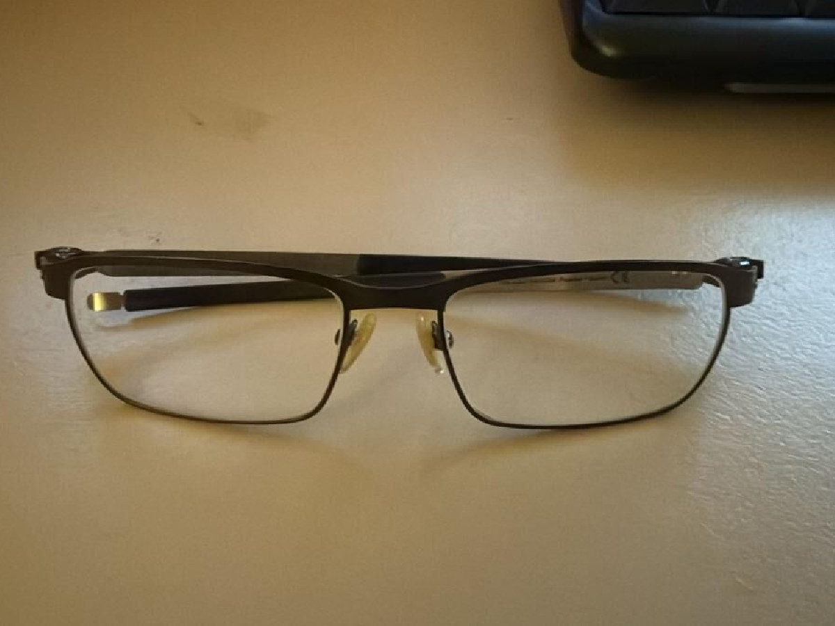 OAKLEY mod&egrave;le TINCUP - 135OX3184-0256 54&curren;17