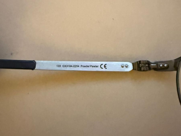 OAKLEY mod&egrave;le TINCUP - 135OX3184-0256 54&curren;17